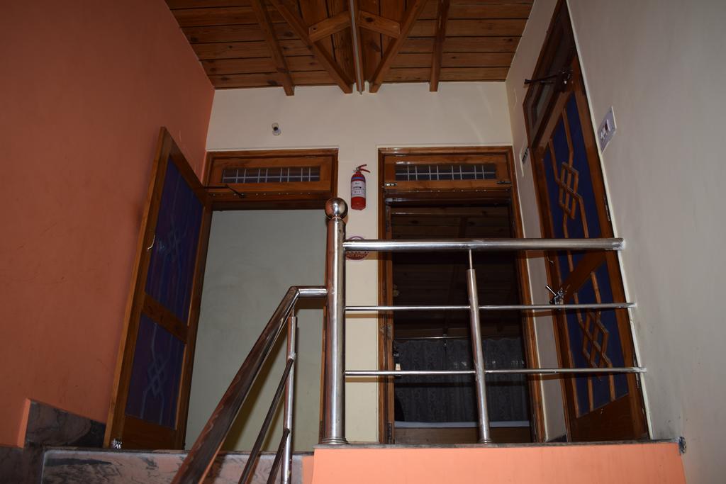 Star Guest House Nainital Eksteriør billede