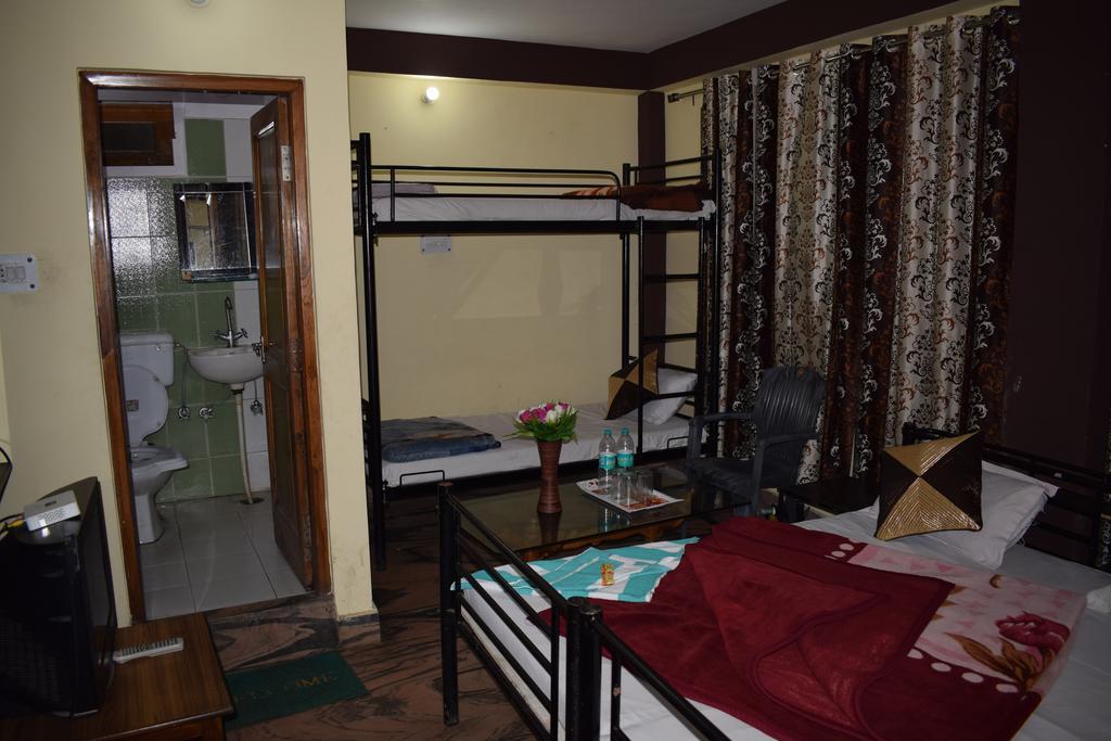 Star Guest House Nainital Eksteriør billede